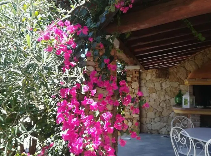 Villino Del Pepe Rosa Villasimius