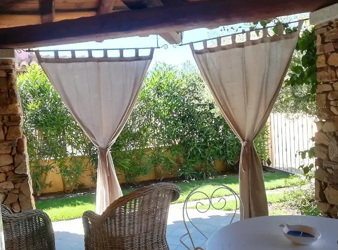 Villino Del Pepe Rosa بيت للعطل فيلاّسيمِيوس